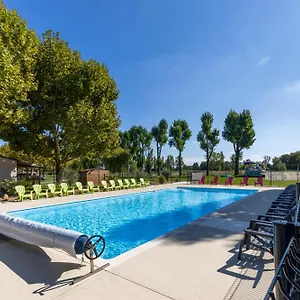 Camping L'oasis Des Dombes, Ambérieux-en-Dombes
